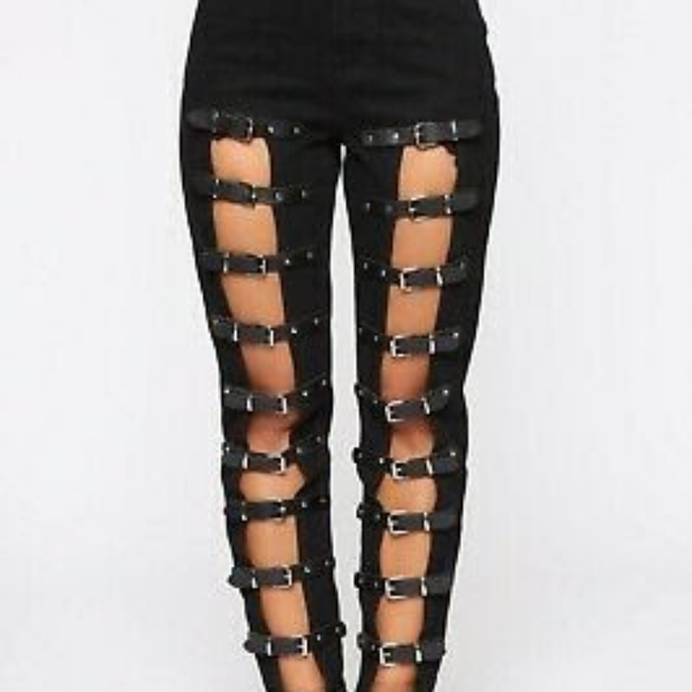 Fashion Nova Buckle Up Butter Cup Jeans